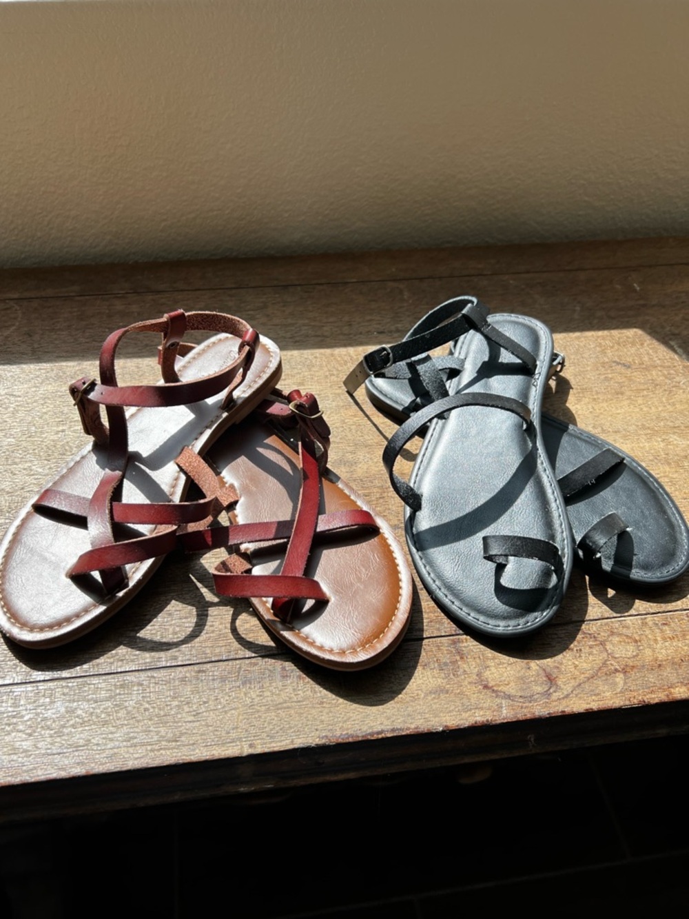 BUNDLE Women’s Universal Thread sandals